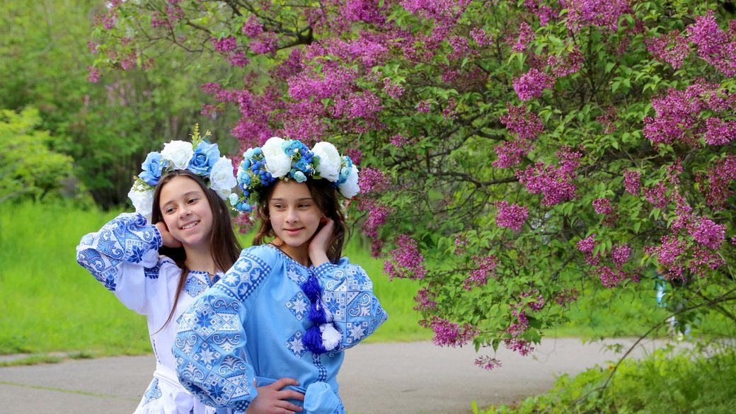 Дівчата у вишиванках. Фото: УНІАН
