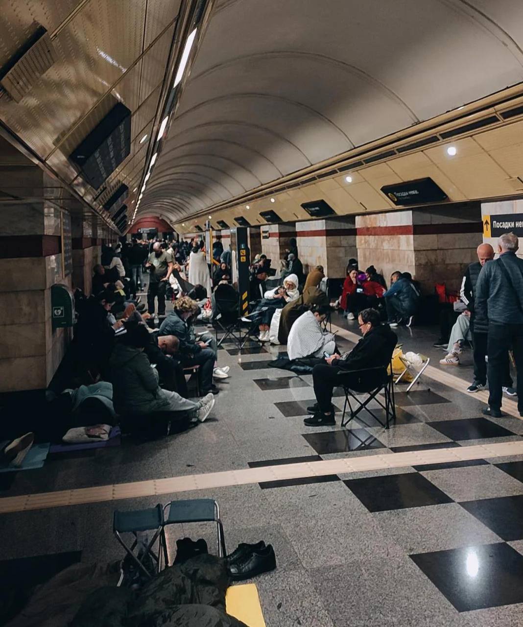 Київське метро під час нічної атаки росіян. Фото: Київський метрополітен