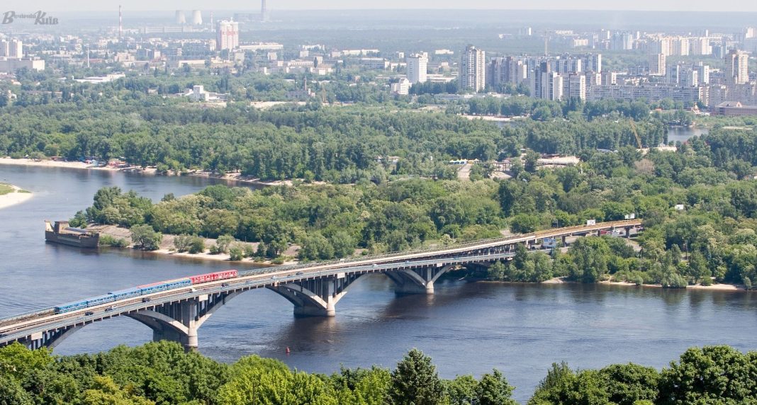 Міст Метро. Фото: 