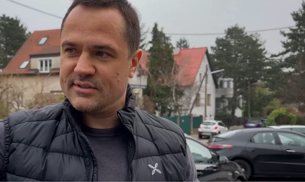 Майно Комарницького арештували. Фото: скриншот/відео УП