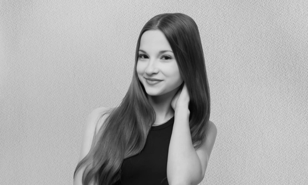 Дівчинка з Бучі, яка померла від тяжких травм внаслідок ураження струмом на даху потяга. Фото: Nadia Shtepeliak