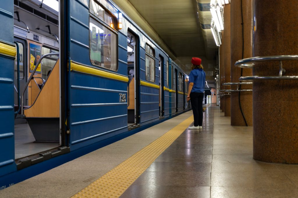 Метро Київ, поїзд метро