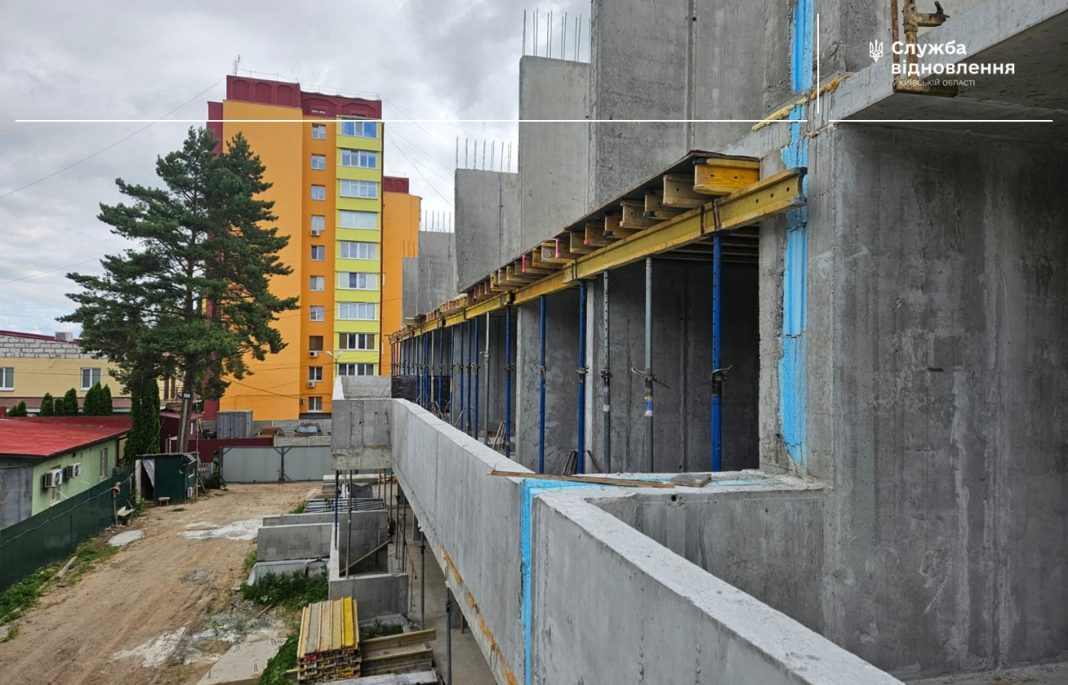 Будівництво девʼятиповерхівки в Василькові. Фото: Служба відновлення і розвитку інфраструктури у Київській області