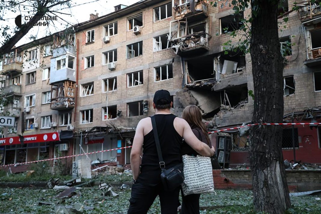 Наслідки російської атаки на Київ. Фото: Суспільне
