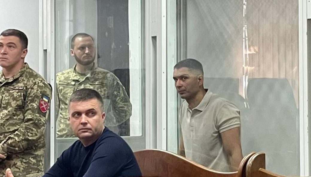 Обвинувачений Артем Косов перед оголошенням вироку. Фото: Суспільне Новини/Ліля Гончарук
