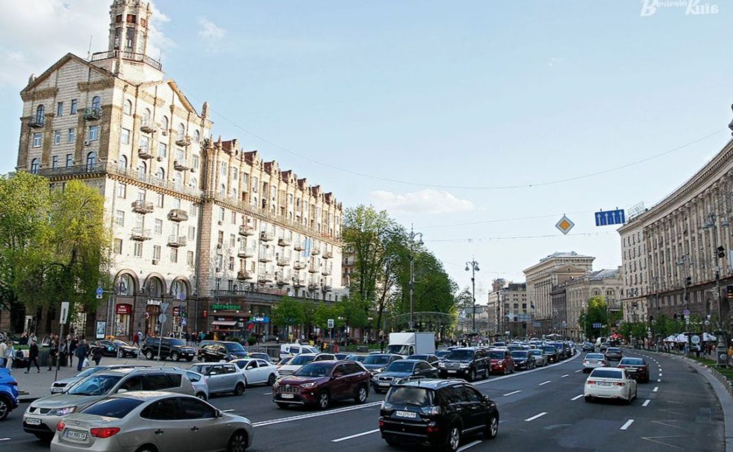 Вулиця Хрещатик. Фото: Борис Корпусенко
