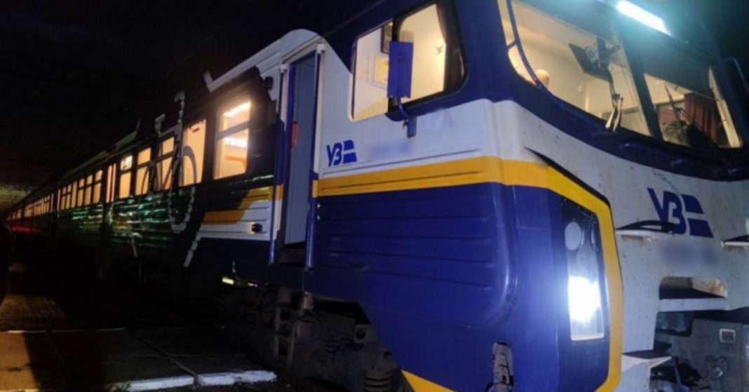 Електропоїзд. Фото: поліція