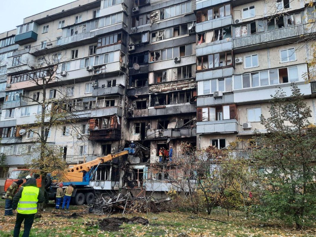 Наслідки атаки по Києву. Фото: КМВА/Тимур Ткаченко