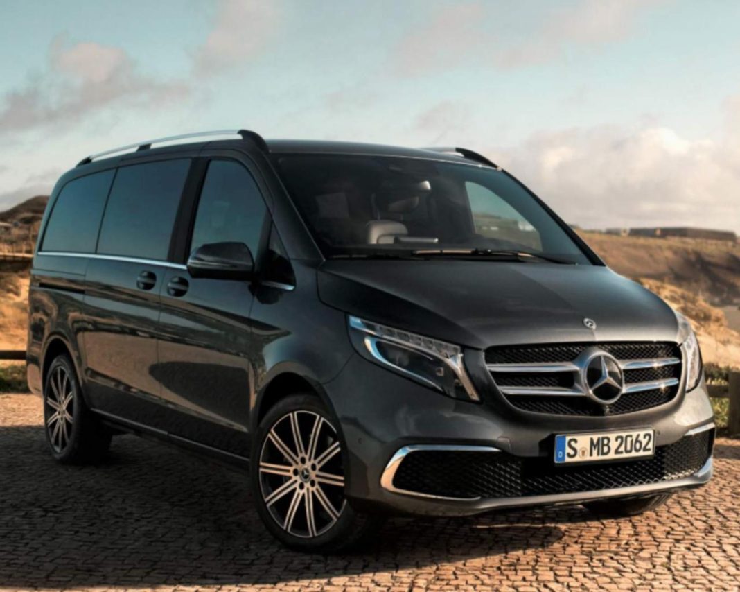 Mercedes-Benz V-Class Avantgarde V 300 d extra long. Фото: Наші гроші