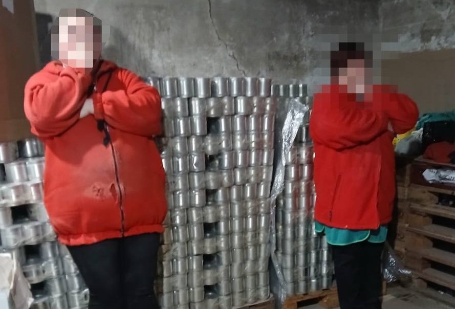 Викриття виробництва фальсифікованих продуктів. Фото: Київська обласна прокуратура