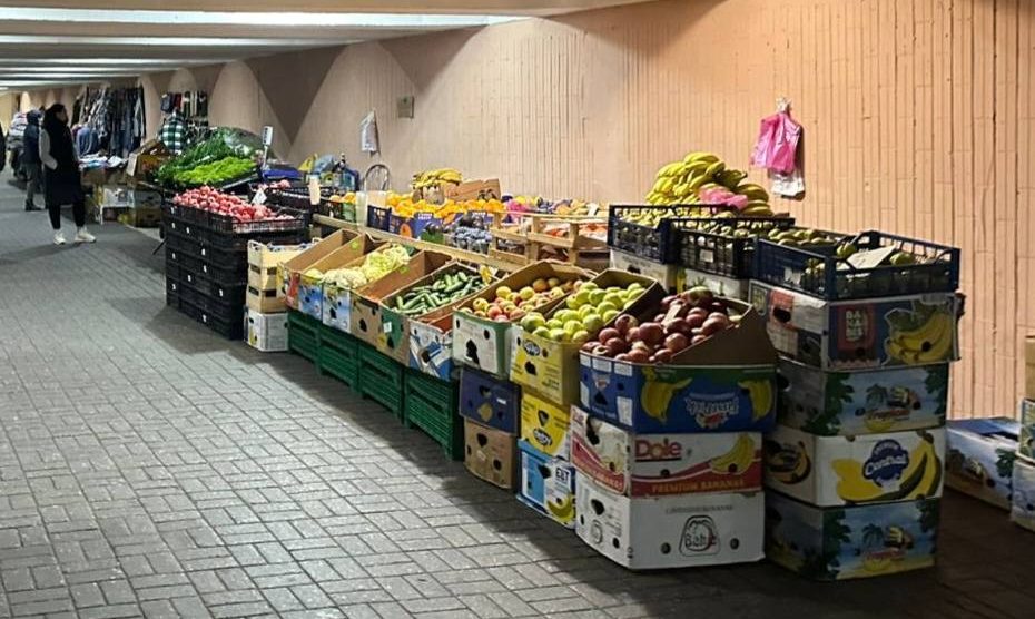 Точки стихійної торгівлі. Фото: Комунальне підприємство 
