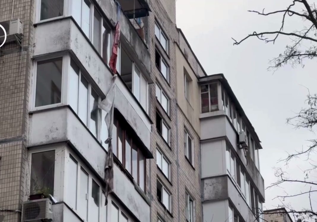Канат з ковдр. Фото: скриншот з відео Київ24