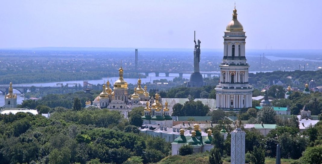 Велика лаврська дзвіниця. Фото: Вікіпедія