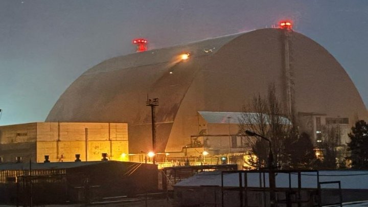 Укриття на території Чорнобильської АЕС. Фото: IAEA/Х