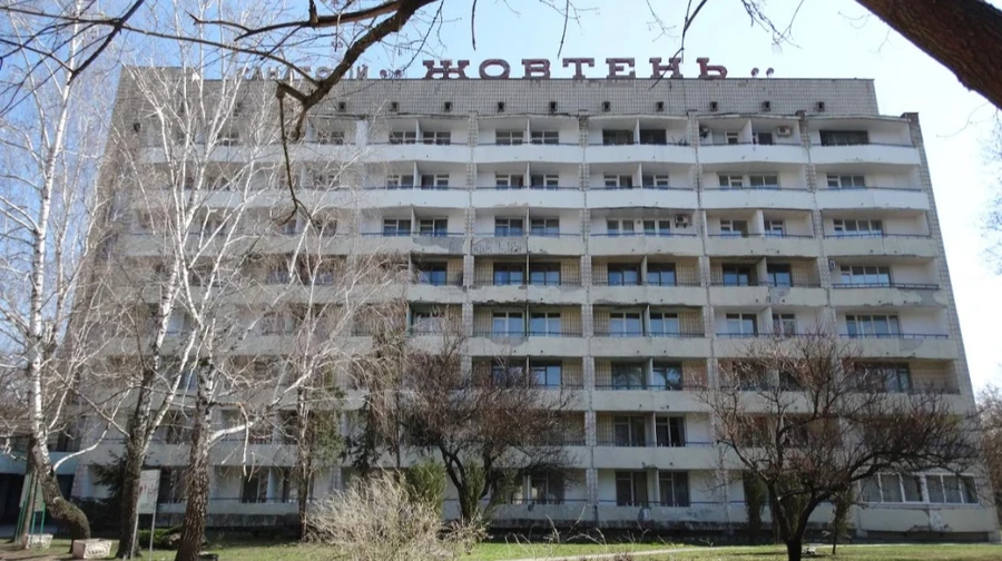 Основна будівля санаторію 