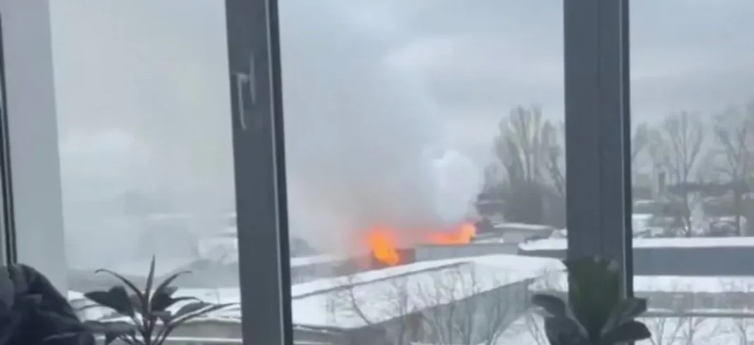 Пожежа в Солом'янському районі столиці. Скриншот з відео: ТГ-канал Реальний Київ