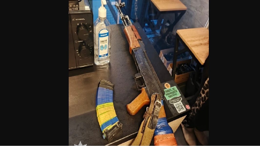 Муляж зброї. Фото: Нацполіція