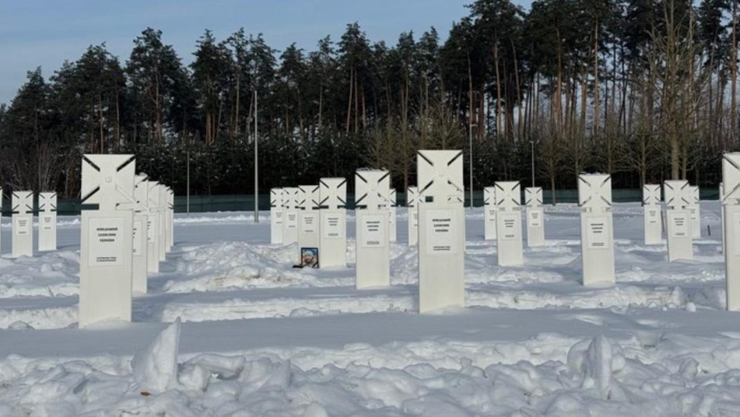 Національне військове меморіальне кладовище в Мархалівці. Фото: Cуспільне/Поліна Паламарчук