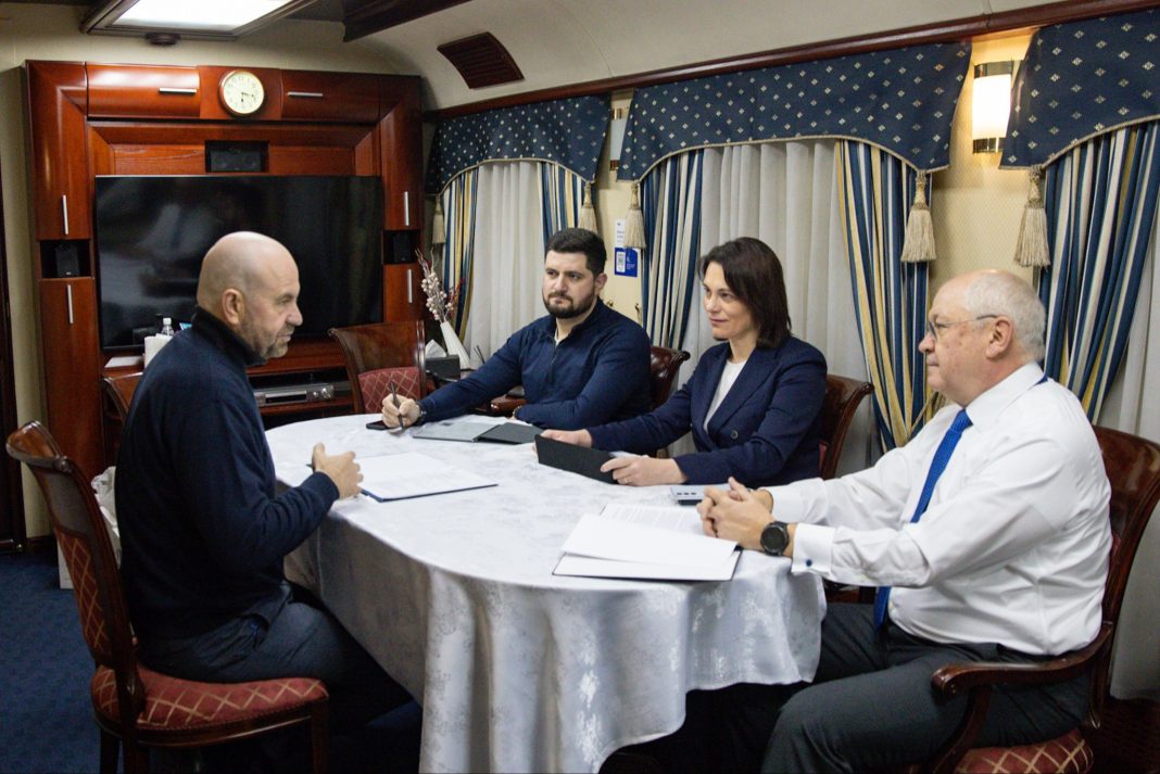 Візит молдовського прем'єр-міністра Александра Мунтяну до Києва. Фото: сторінка політика в мережі X