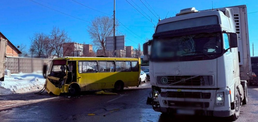 ДТП на Кільцевій дорозі в Києві. Фото: Поліція Києва
