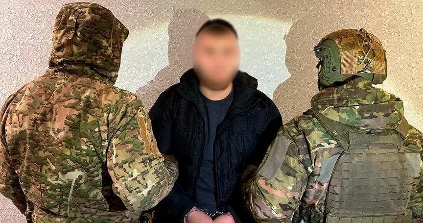 Затримання одного з підозрюваних. Фото: нацполіція