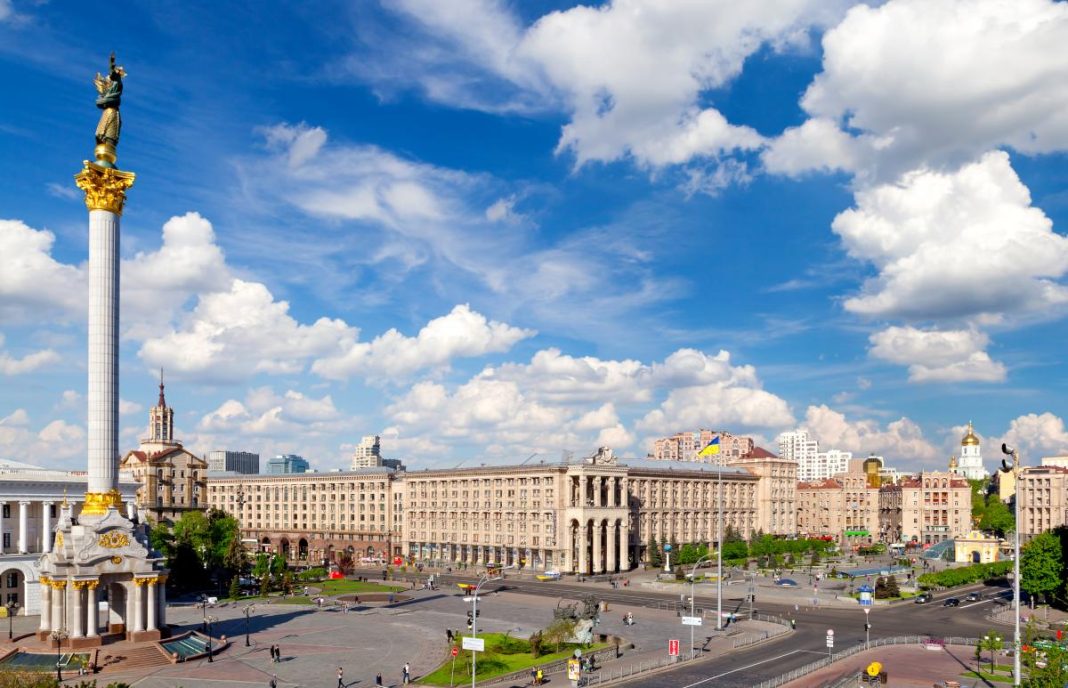 Сонячна погода в Києві. Фото: depositphotos