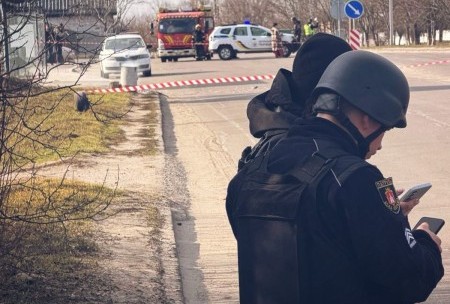 Правоохоронці біля місця вибуху у Білій Церкві. Фото: Нацполіція