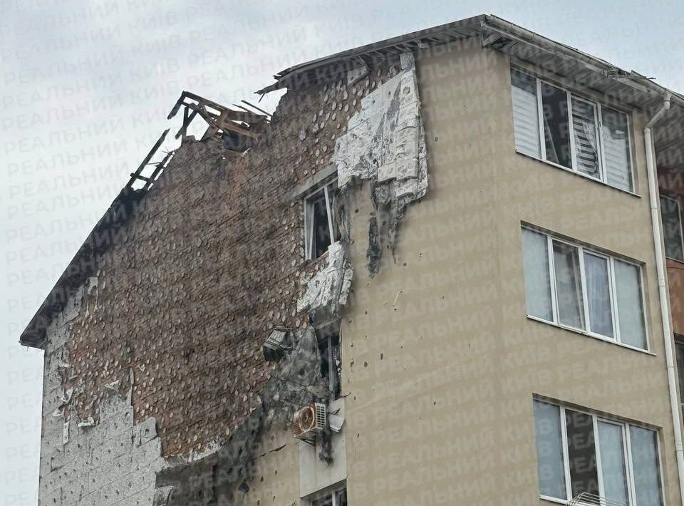 Наслідки атаки РФ на Київщині. Фото: Реальний Київ
