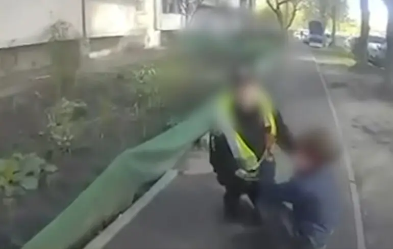 Поліцейські на місці теракту. Скриншот з відео: Офіс генпрокурора