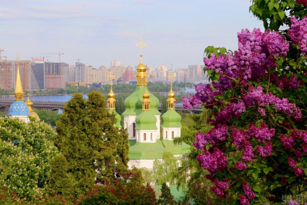 Травень у Києві. Фото: Денис Прядко