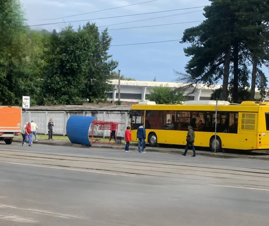 ДТП з автобусом. Фото: соцмережі