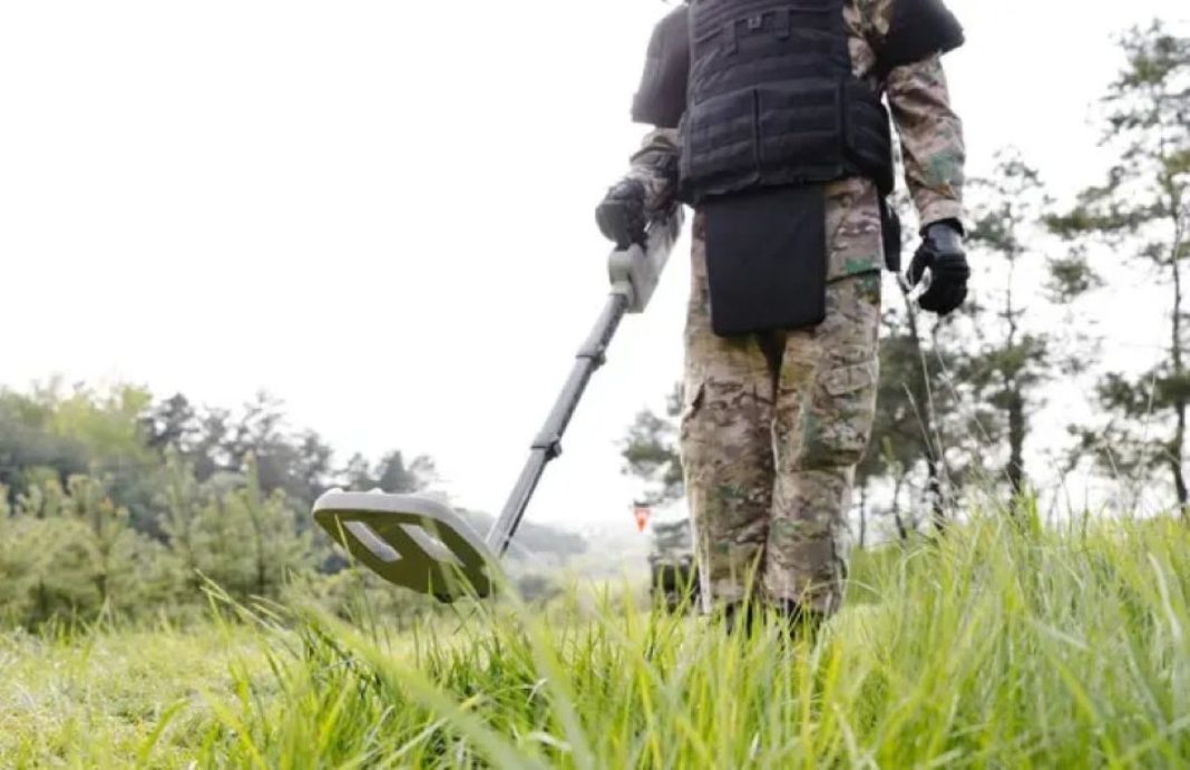 Розмінування полів на Київщині