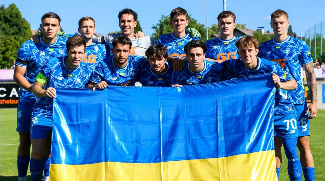 Футболісти 