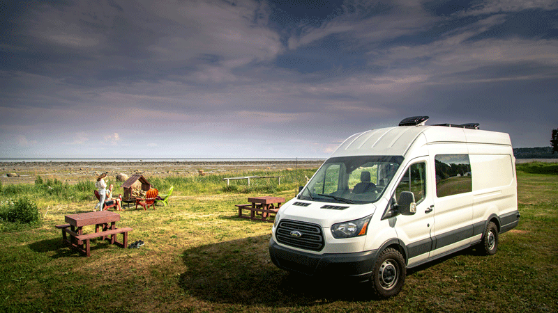 Ford Transit Minibus 2026: характеристики, місткість і огляд