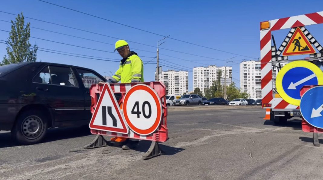 Дорогоцінний асфальт - у Подільському районі Києва відремонтують вулицю за 24 мільйони
