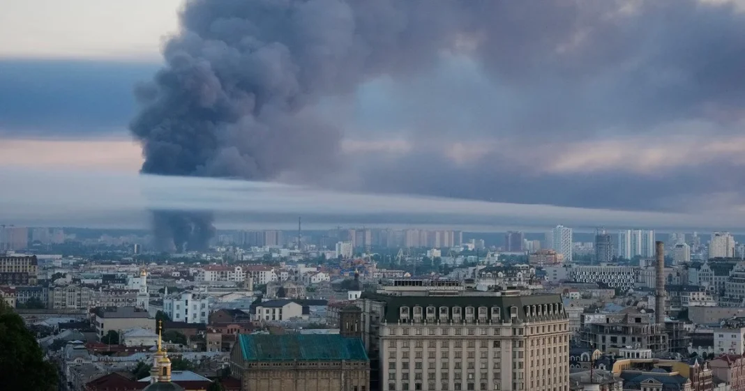 Атака на Київ. Фото: Associated Press