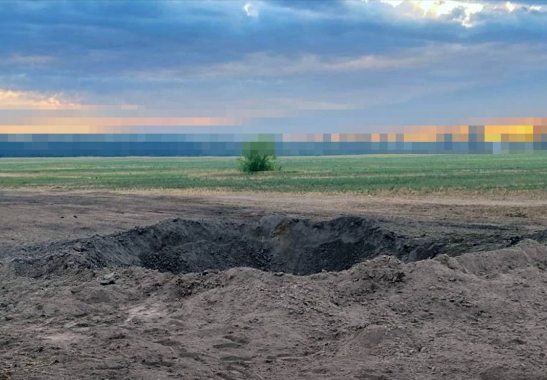Вирва від крилатої ракети, яку збили з кулемета прикордонники. Фото: ДПСУ