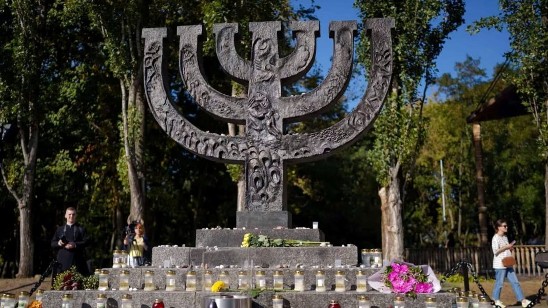 85-ті роковини трагедії в Бабиному Яру: у Києві вшановують пам’ять жертв нацистських розстрілів