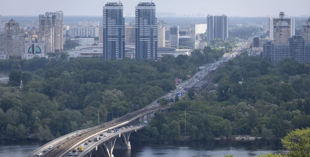 Краєвид на лівий берег Києва. Фото: Getty Images