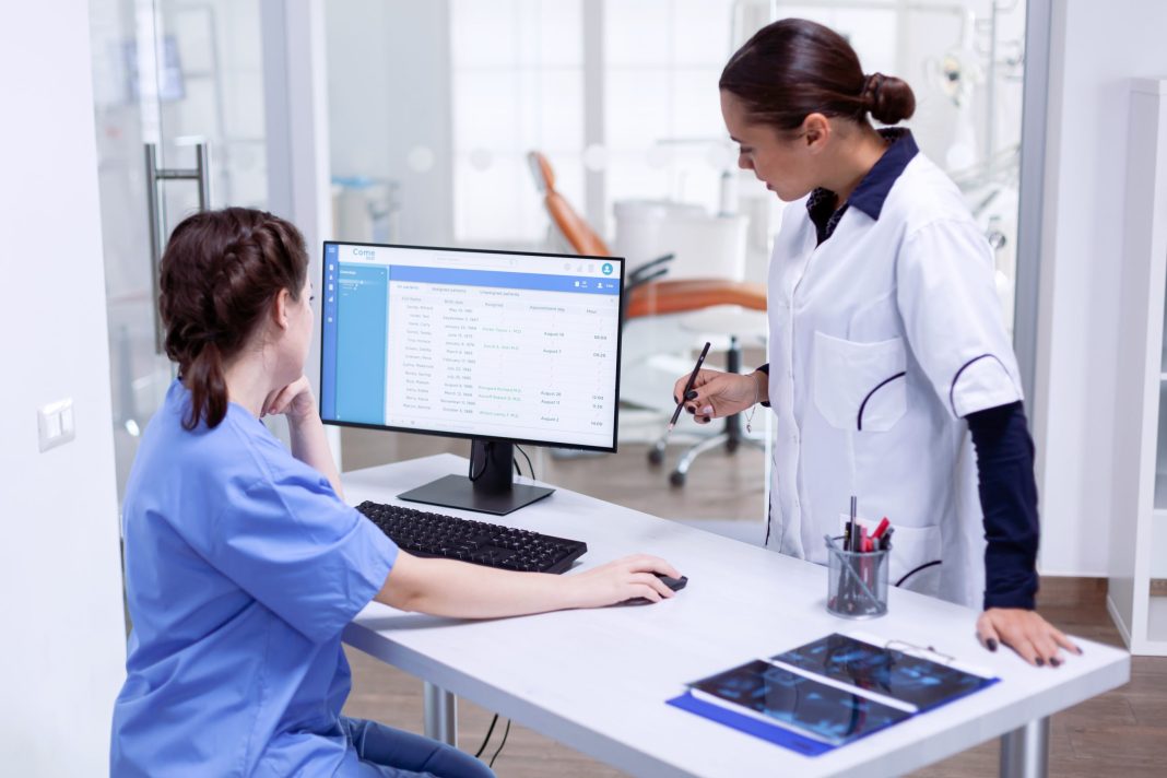 Медики. Фото: eHealth